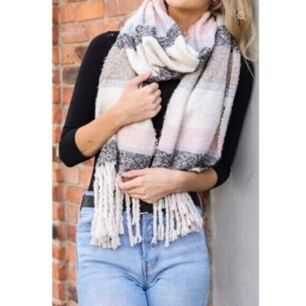 Women’s Fuzzy Fringe Oversized Blanket Scarf Pink Grey